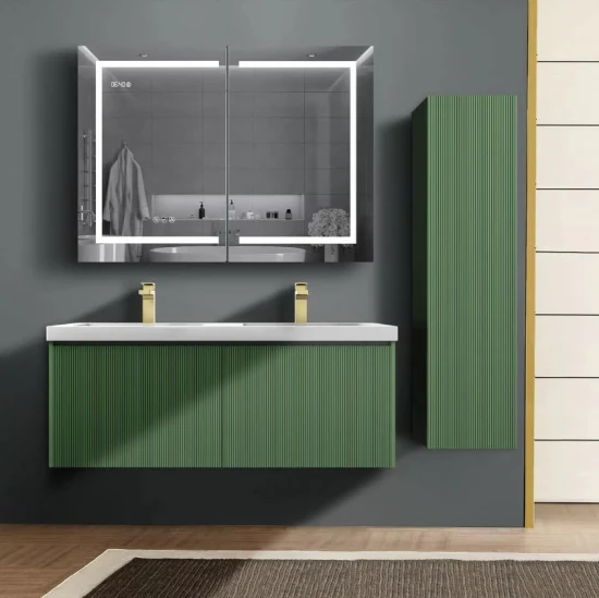 Il mobiletto da bagno freestanding in stile moderno con doppio lavabo combina uno specchio per il trucco con un piatto in ceramica e mobili a specchio a LED