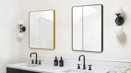 Specchio da bagno rettangolare con cornice in metallo nero